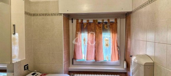 3-salle Appartement à Ala, Italy No. 30201 13