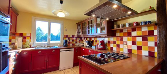 Casa de 5 dormitorios en Sassay, France No. 79049 4