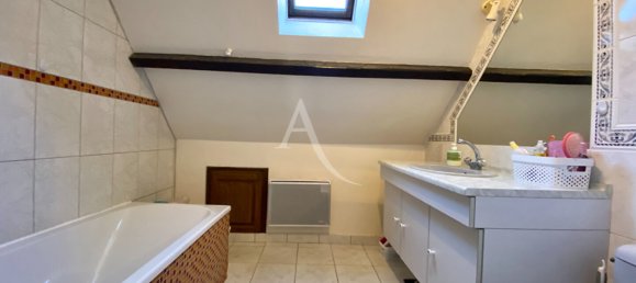 Casa de 5 dormitorios en Sassay, France No. 79049 12