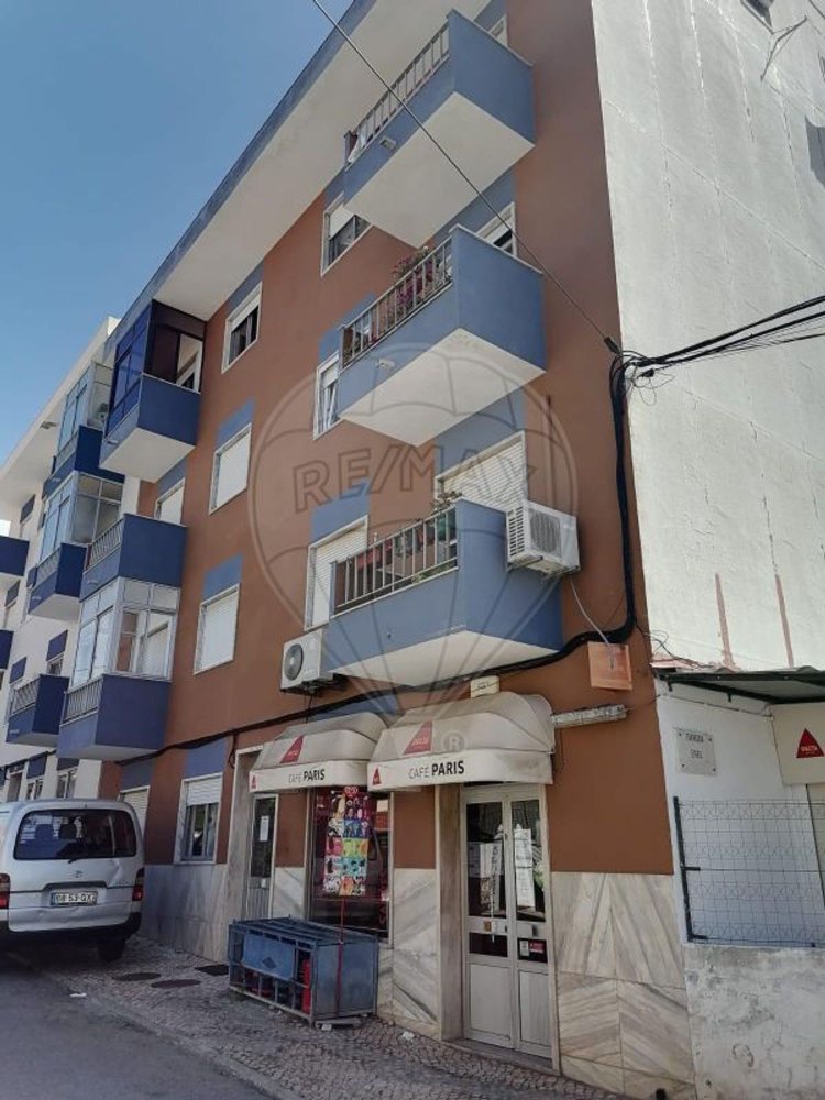 Edifício em Loures, Portugal 932 m² N.º 81712