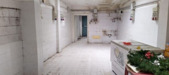 Gewerbliche Immobilie in Cornaredo, Italy 80m², Nr. 364802 4