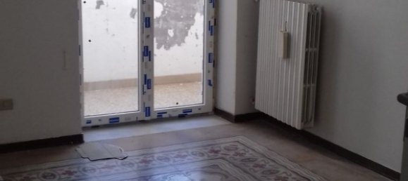 Apartamento de 4 divisões em Taranto, Italy N.º 131982 4