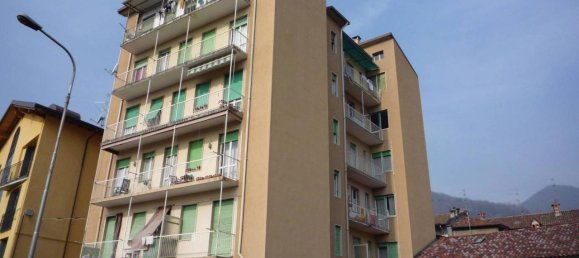 3 rooms Apartment in Alzano Lombardo, Italy No. 171369 3
