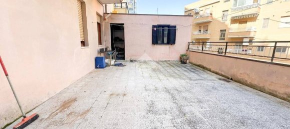 Apartamento de 2 dormitorios en Termoli, Italy No. 212467 12