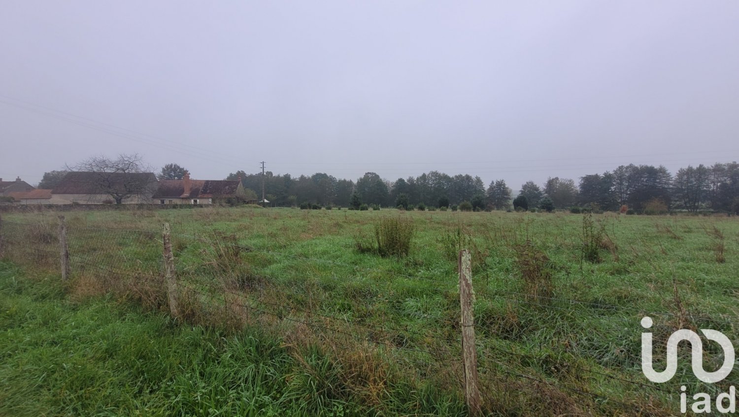 Terreno en Charenton-du-Cher, France 1879 m² No. 211938