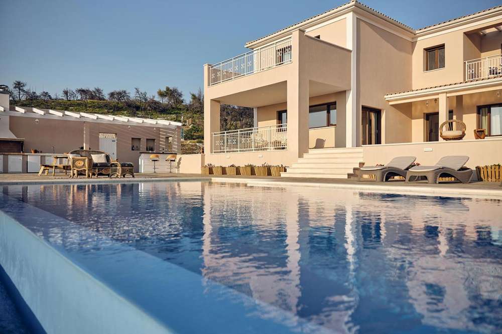 5 bedrooms House in Zakynthos, Greece No. 698