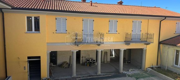 4-salle Appartement à Ossona, Italy No. 104161 2