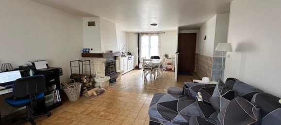 3 bedrooms House in Sours, France No. 73285 9