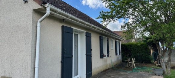 3 bedrooms House in Sours, France No. 73285 12