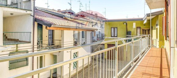 Квартира с 2 спальнями в Карнаго, Италия № 223459 22