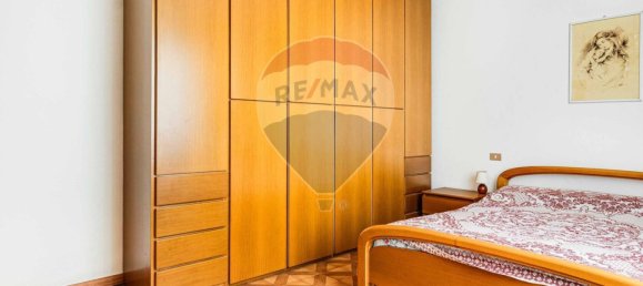 Квартира с 2 спальнями в Карнаго, Италия № 223459 11