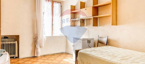 Квартира с 2 спальнями в Карнаго, Италия № 223459 18