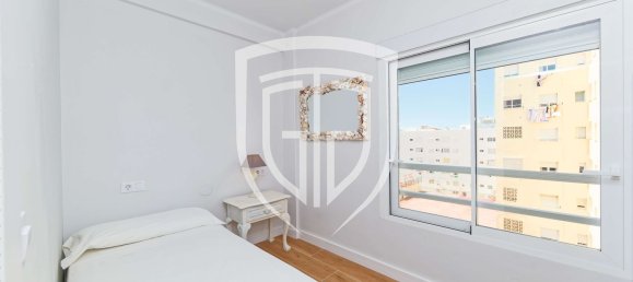 Apartamento de 4 dormitorios en Gandia, Spain No. 173118 32