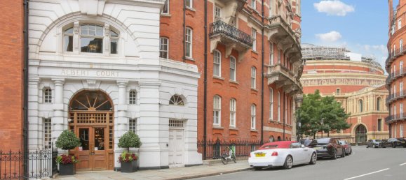 4 bedrooms Apartment in London, United Kingdom No. 13276 2