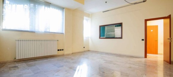 4 rooms Apartment in Sesto San Giovanni, Italy No. 342850 6