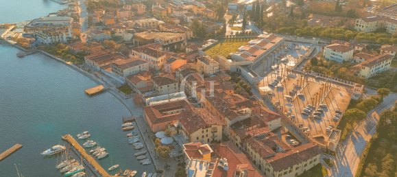 Apartamento de 3 habitaciónes en Salò, Italy No. 298290 18