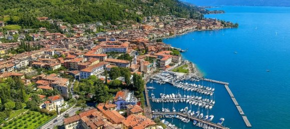 Apartamento de 3 habitaciónes en Salò, Italy No. 298290 17