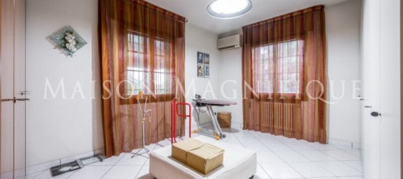 3 bedrooms House in Ferrara, Italy No. 167228 24