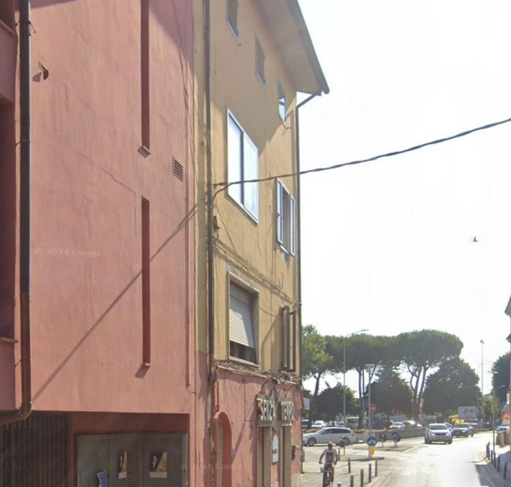 4 bedrooms Apartment in Calcinaia, Italy No. 348203