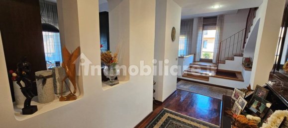 3 bedrooms Penthouse in Lissone, Italy No. 349451 9