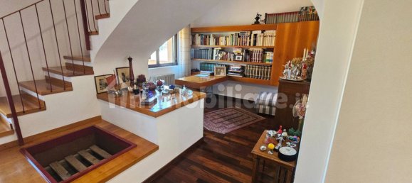 3 bedrooms Penthouse in Lissone, Italy No. 349451 13