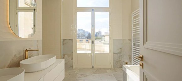 2 bedrooms Apartment in Paris, France No. 167832 14