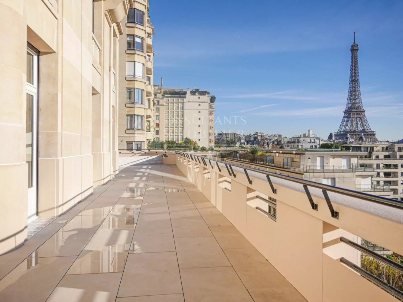 2 bedrooms Apartment in Paris, France No. 167832