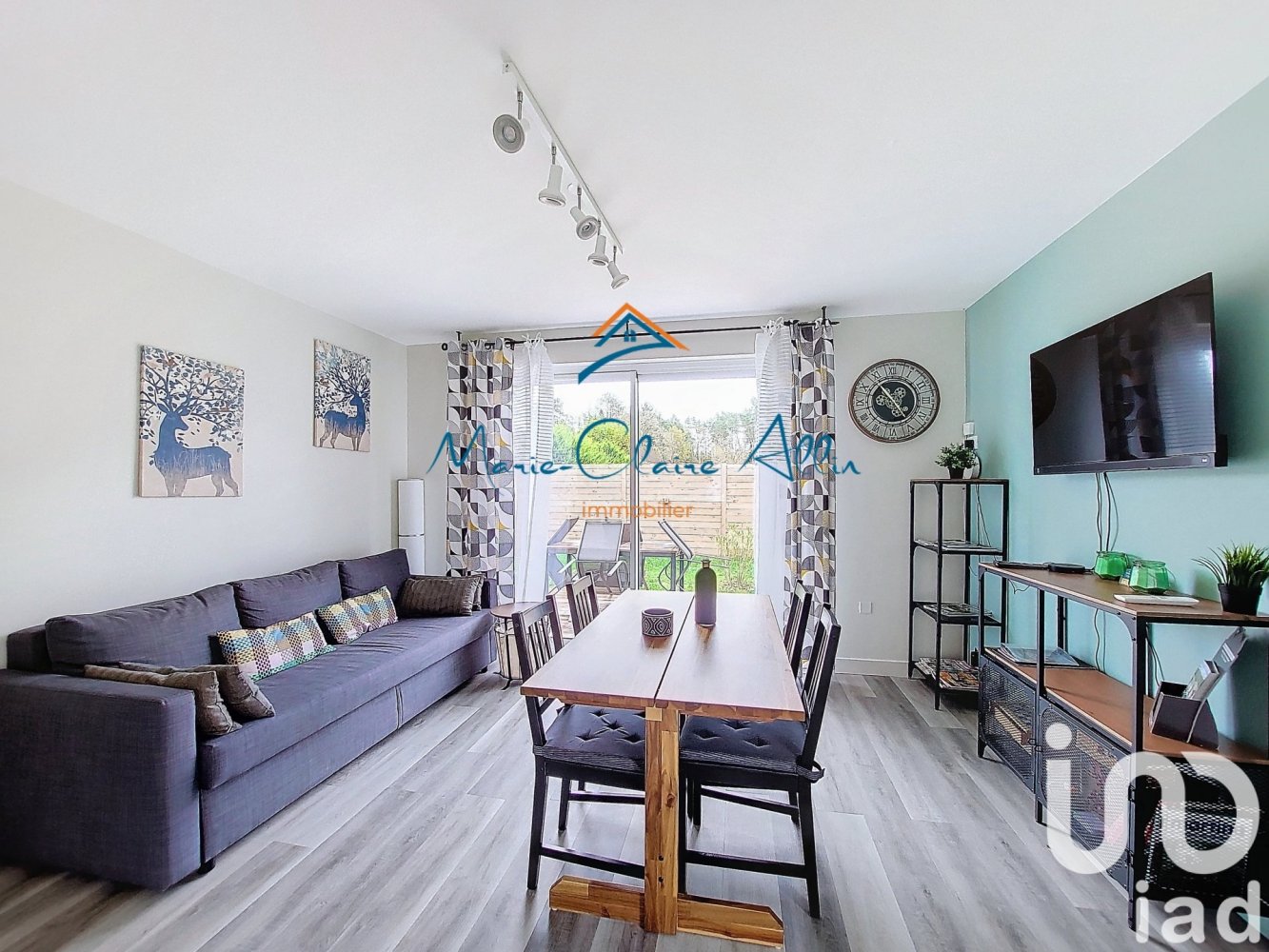 2 bedrooms House in La Ferte-Saint-Cyr, France No. 212614