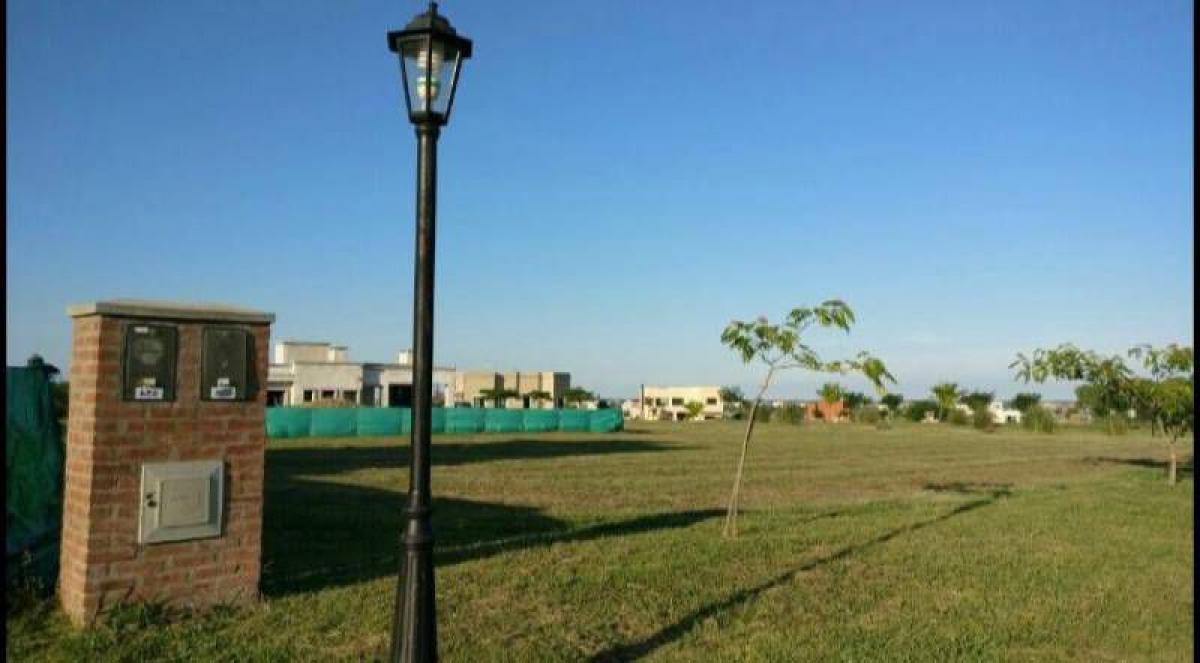  Land in Escobar, Argentina No. 111360