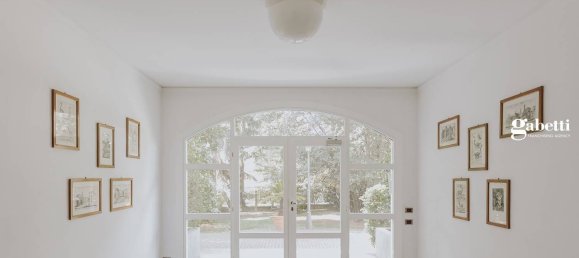 3 rooms Penthouse in Merate, Italy No. 5799 10