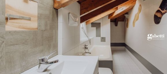 3 rooms Penthouse in Merate, Italy No. 5799 24