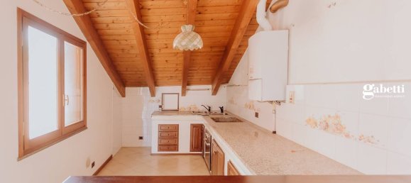 3 rooms Penthouse in Merate, Italy No. 5799 17