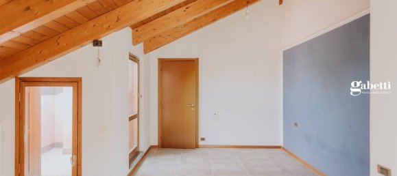 3 rooms Penthouse in Merate, Italy No. 5799 20