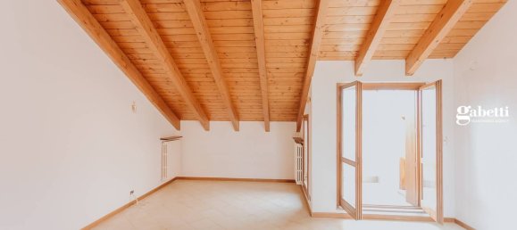 3 rooms Penthouse in Merate, Italy No. 5799 12