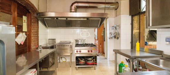 Здание с 8 спальнями в Кастильоне ди Сицилия, Италия № 354010 17