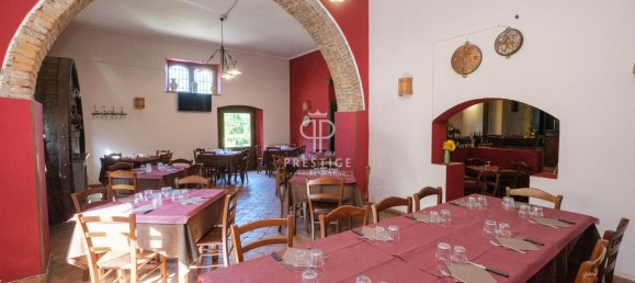 Здание с 8 спальнями в Кастильоне ди Сицилия, Италия № 354010 8