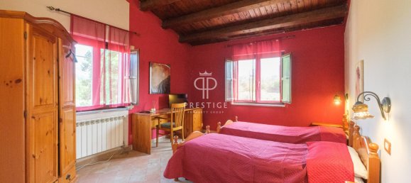 Здание с 8 спальнями в Кастильоне ди Сицилия, Италия № 354010 19