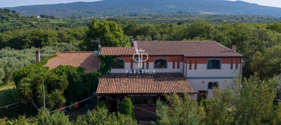 Здание с 8 спальнями в Кастильоне ди Сицилия, Италия № 354010 10