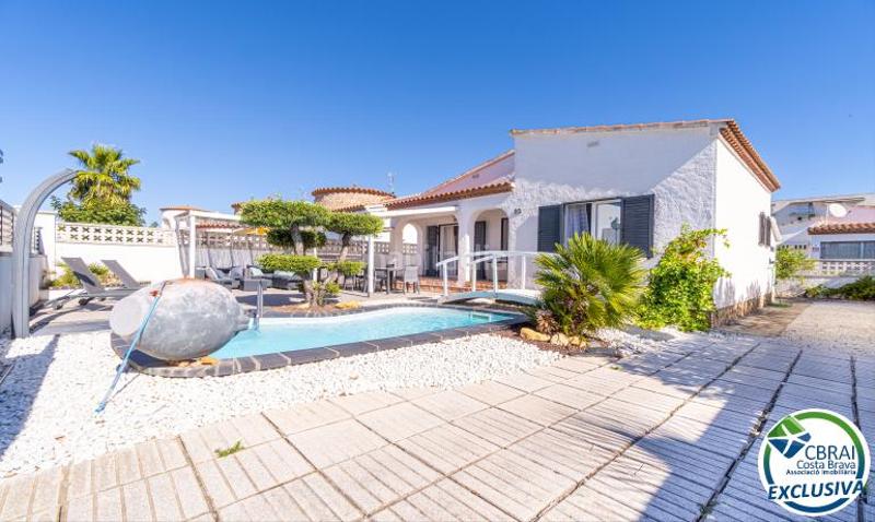 2 bedrooms House in Roses, Spain No. 264478