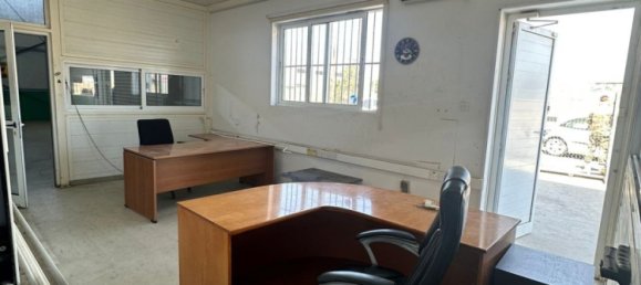 6 rooms Warehouse in Larnaka, Cyprus No. 26613 5