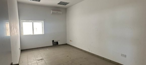 6 rooms Warehouse in Larnaka, Cyprus No. 26613 12