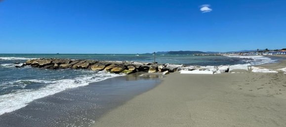 Villa de 5 habitaciónes en Forte dei Marmi, Italy No. 36483 10