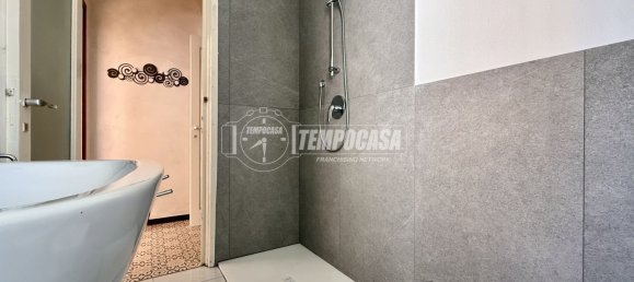 Apartamento de 2 habitaciónes en Lecco, Italy No. 275049 3