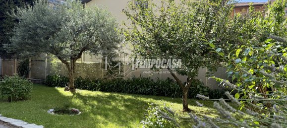 Apartamento de 2 habitaciónes en Lecco, Italy No. 275049 4