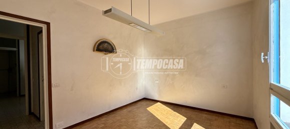 Apartamento de 2 habitaciónes en Lecco, Italy No. 275049 2