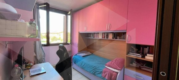 5 rooms Apartment in Maranello, Italy No. 31509 7