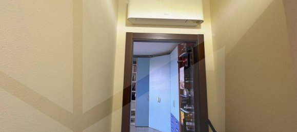 5 rooms Apartment in Maranello, Italy No. 31509 8