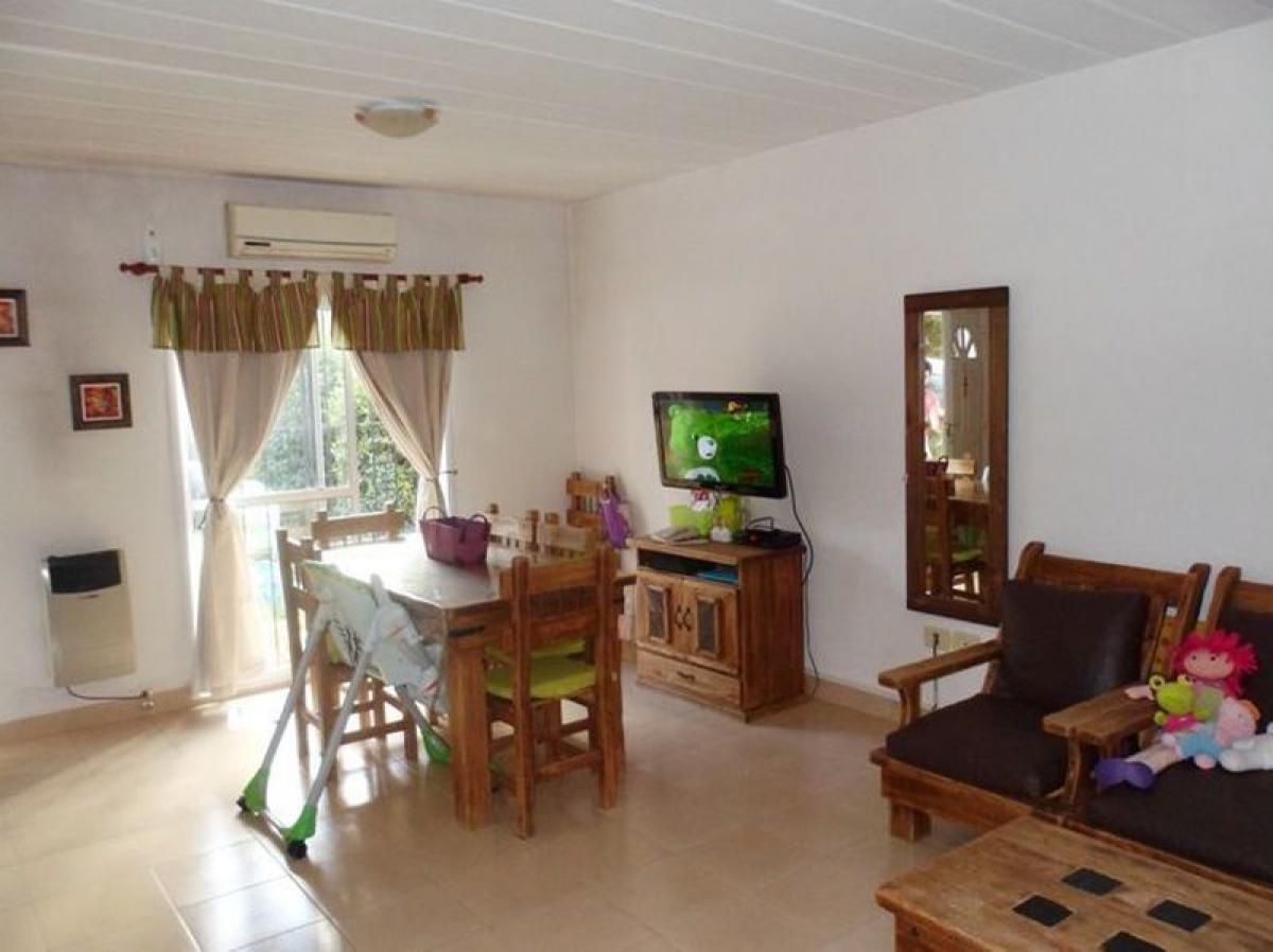 3 chambres Maison à Malvinas Argentinas, Argentina No. 82910