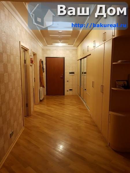 Квартира с 3 спальнями в Баку, Азербайджан № 445