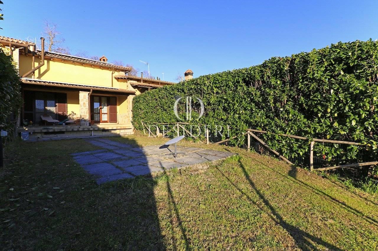4 rooms House in Arcidosso, Italy No. 107131